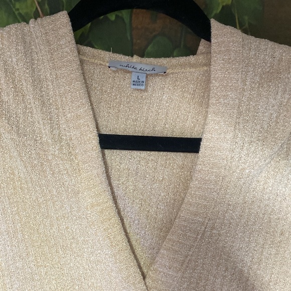 🆕 Boutique Buttons of Fun Hoodie - Picture 4 of 4